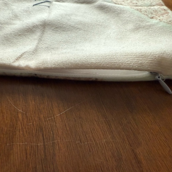 Kate Spade Blush Pink Soft Accent Pillow 40cm x 40cm NEW Pillow Included - Picture 7 of 14